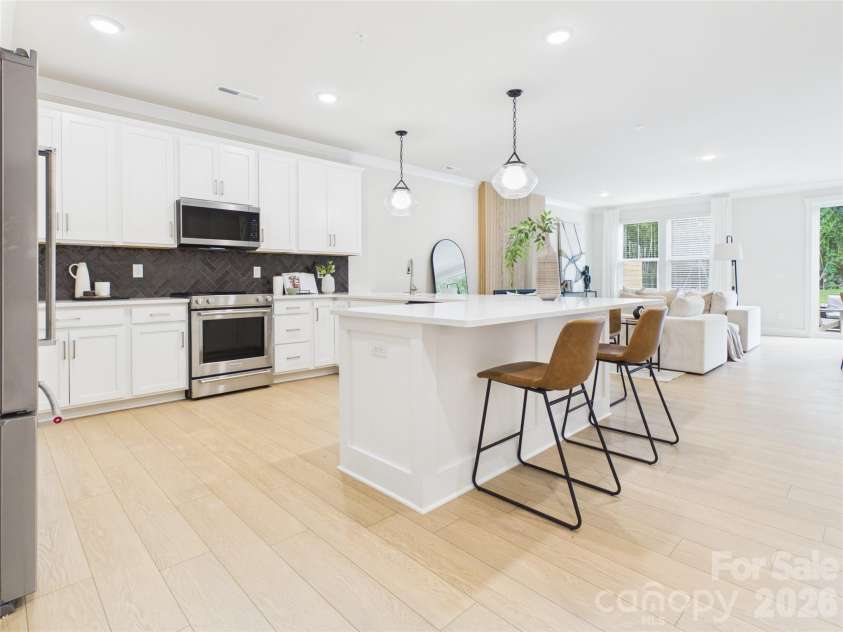 2641 Ravencroft Drive, Charlotte, NC 28208.  MLS# CAR4389878, YatesRealty ID 33396. 