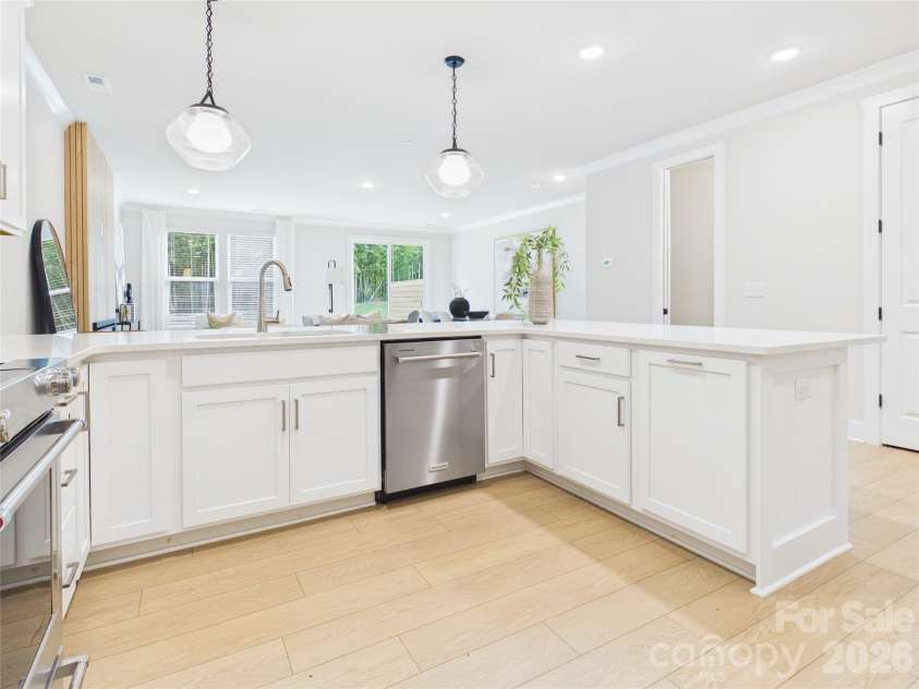2641 Ravencroft Drive, Charlotte, NC 28208.  MLS# CAR4389878, YatesRealty ID 33396. 