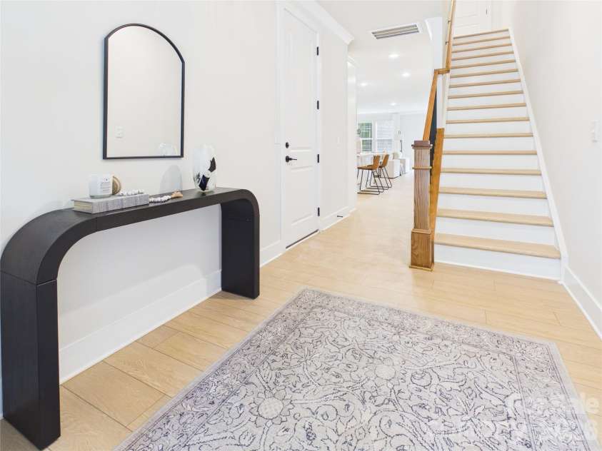 2641 Ravencroft Drive, Charlotte, NC 28208.  MLS# CAR4389878, YatesRealty ID 33396. 