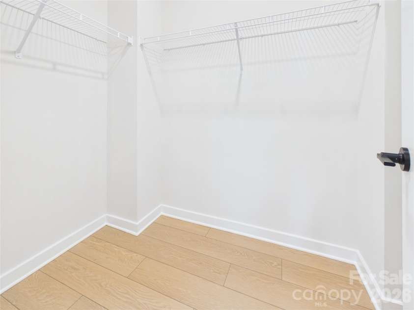 2641 Ravencroft Drive, Charlotte, NC 28208.  MLS# CAR4389878, YatesRealty ID 33396. 