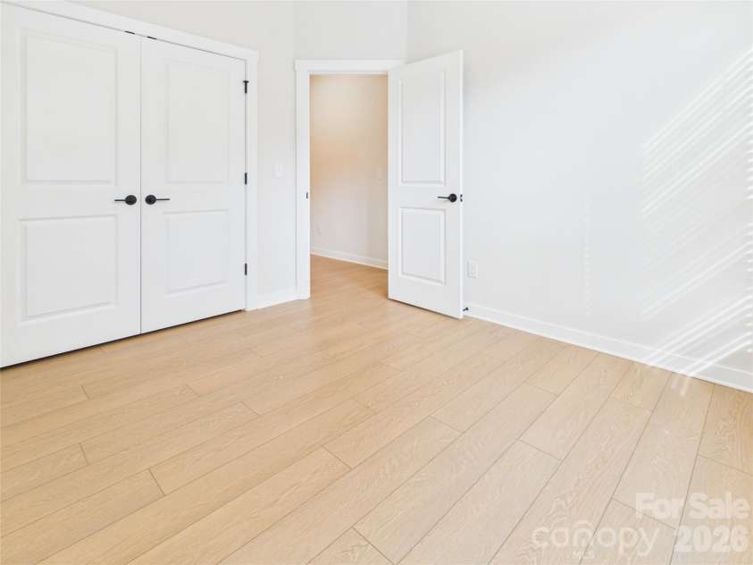 2641 Ravencroft Drive, Charlotte, NC 28208.  MLS# CAR4389878, YatesRealty ID 33396. 