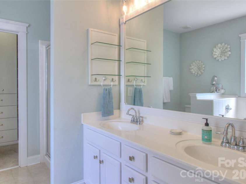 3009 Thayer Drive, Waxhaw, NC 28173.  MLS# CAR4385990, YatesRealty ID 33397. 