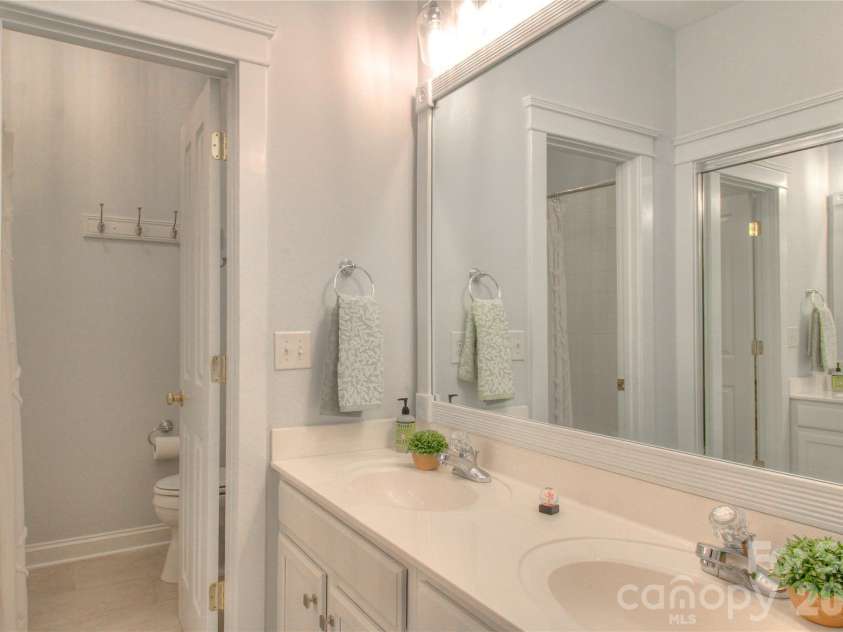 3009 Thayer Drive, Waxhaw, NC 28173.  MLS# CAR4385990, YatesRealty ID 33397. 