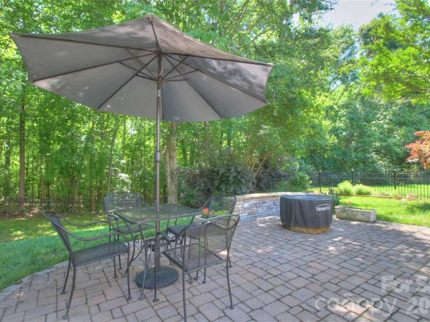 3009 Thayer Drive, Waxhaw, NC 28173.  MLS# CAR4385990, YatesRealty ID 33397. 