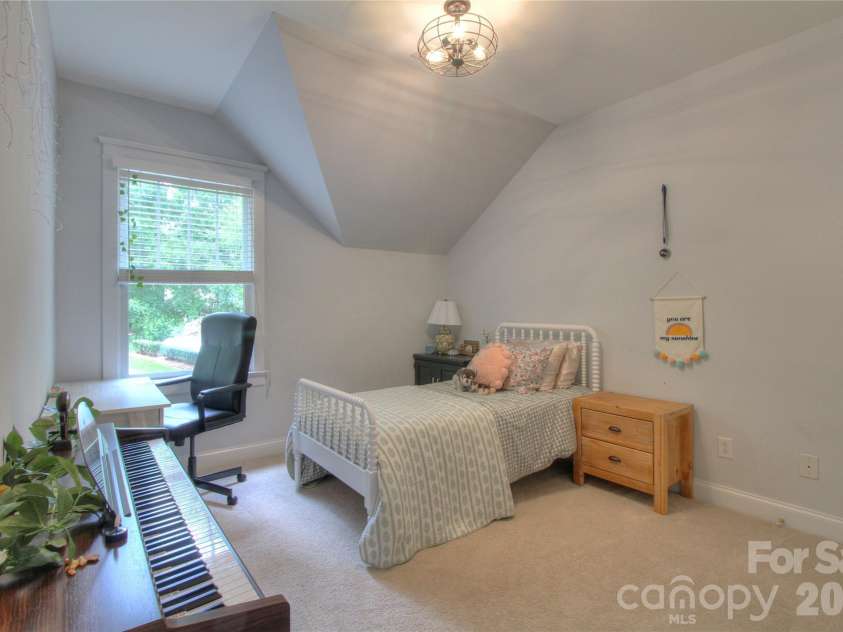 3009 Thayer Drive, Waxhaw, NC 28173.  MLS# CAR4385990, YatesRealty ID 33397. 