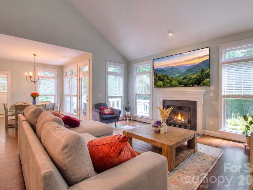 3009 Thayer Drive, Waxhaw, NC 28173.  MLS# CAR4385990, YatesRealty ID 33397. 