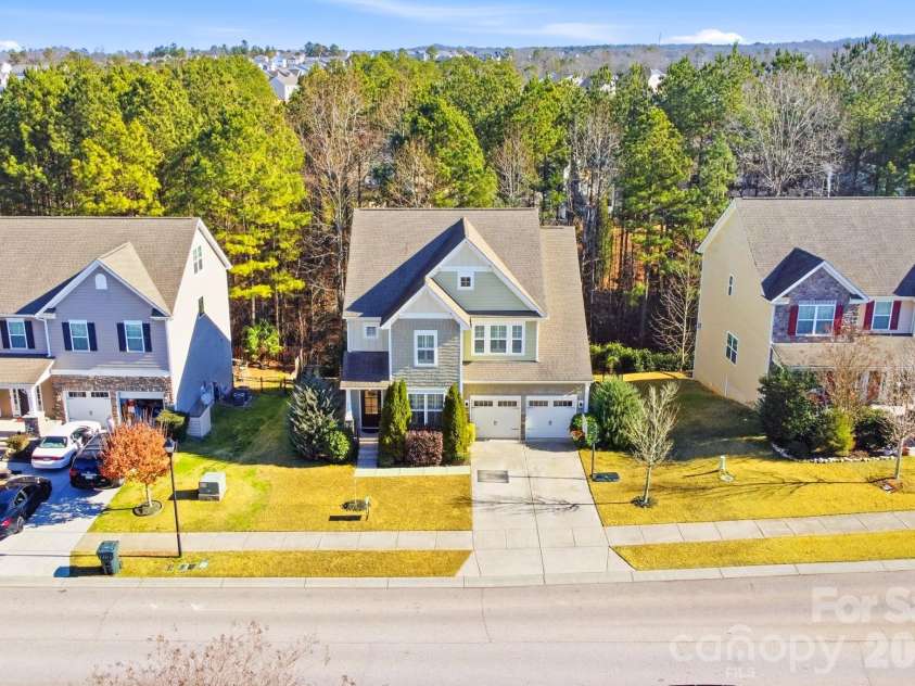 4320 Carrington Drive, Lancaster, SC 29720.  MLS# CAR4330470, YatesRealty ID 33397. 