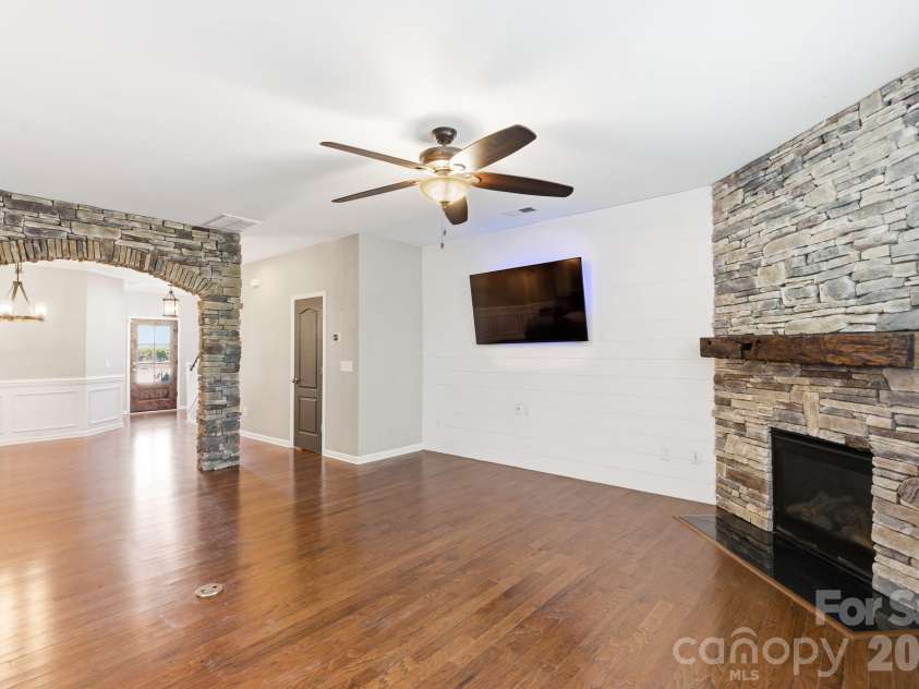 4320 Carrington Drive, Lancaster, SC 29720.  MLS# CAR4330470, YatesRealty ID 33397. 