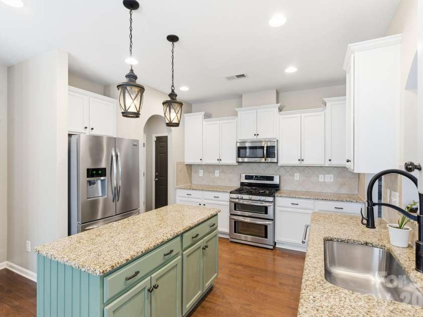 4320 Carrington Drive, Lancaster, SC 29720.  MLS# CAR4330470, YatesRealty ID 33397. 