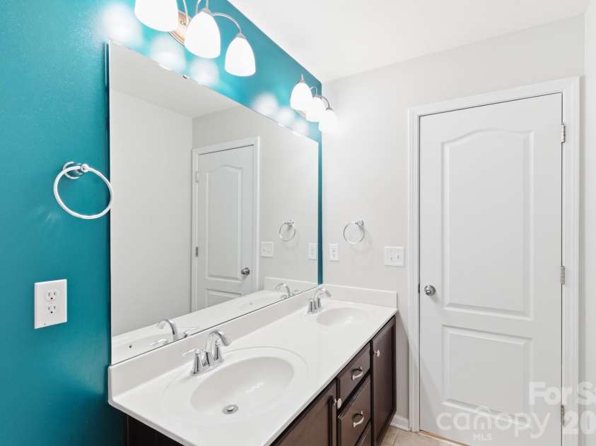 4320 Carrington Drive, Lancaster, SC 29720.  MLS# CAR4330470, YatesRealty ID 33397. 