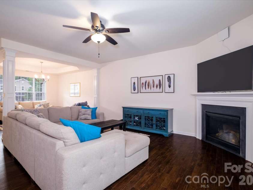 5415 Fenway Drive, Charlotte, NC 28273.  MLS# CAR4391362, YatesRealty ID 33398. 