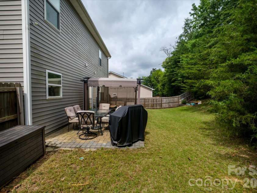 5415 Fenway Drive, Charlotte, NC 28273.  MLS# CAR4391362, YatesRealty ID 33398. 