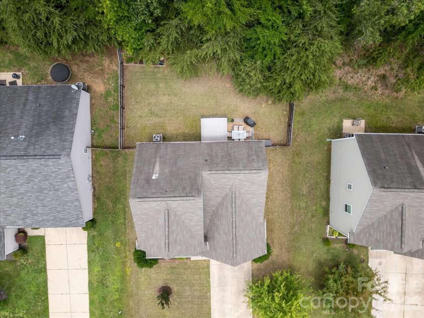 5415 Fenway Drive, Charlotte, NC 28273.  MLS# CAR4391362, YatesRealty ID 33398. 
