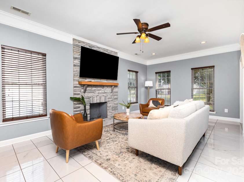 6930 Culloden More Court, Charlotte, NC 28217.  MLS# CAR4276886, YatesRealty ID 33398. 
