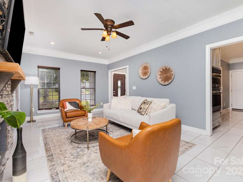 6930 Culloden More Court, Charlotte, NC 28217.  MLS# CAR4276886, YatesRealty ID 33398. 