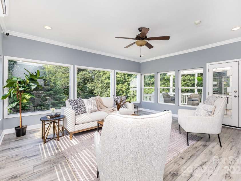 6930 Culloden More Court, Charlotte, NC 28217.  MLS# CAR4276886, YatesRealty ID 33398. 