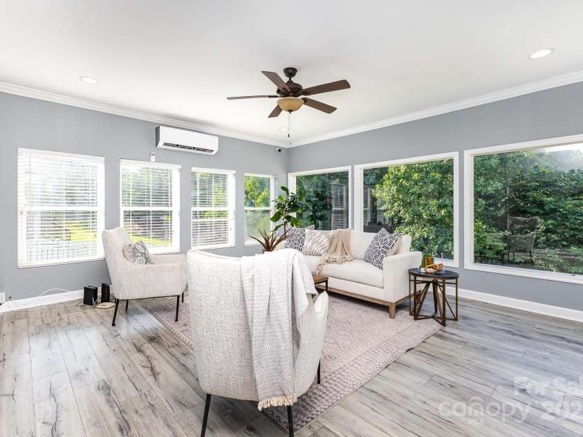 6930 Culloden More Court, Charlotte, NC 28217.  MLS# CAR4276886, YatesRealty ID 33398. 