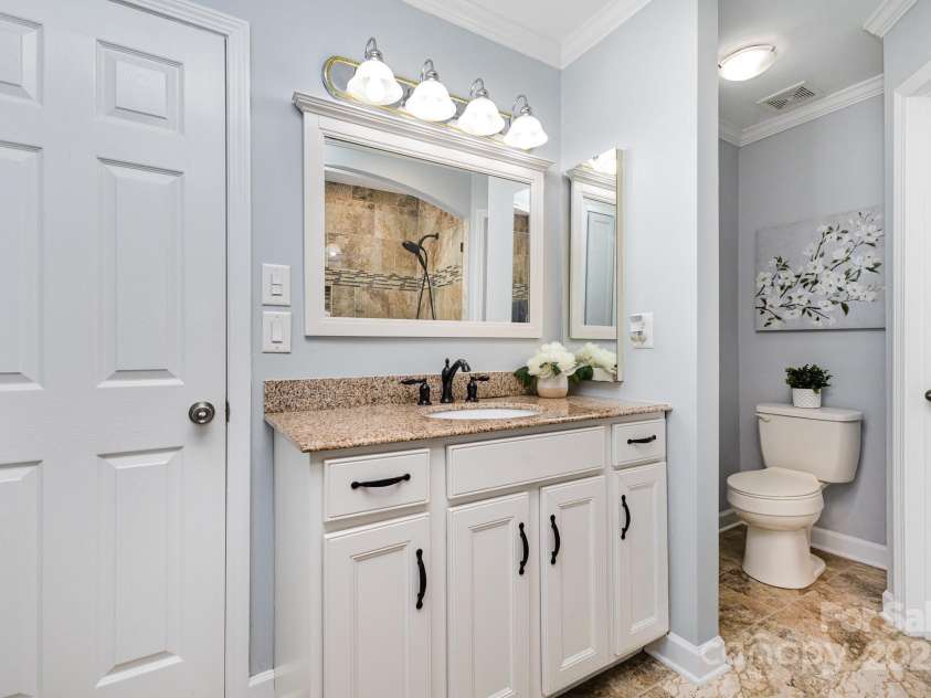 6930 Culloden More Court, Charlotte, NC 28217.  MLS# CAR4276886, YatesRealty ID 33398. 