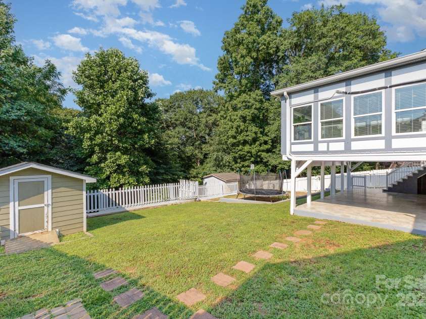 6930 Culloden More Court, Charlotte, NC 28217.  MLS# CAR4276886, YatesRealty ID 33398. 