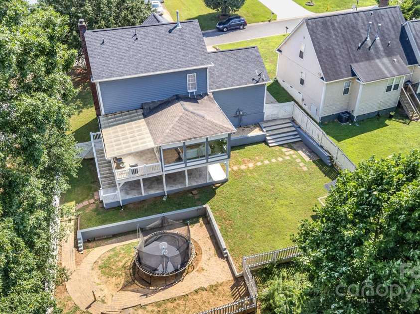 6930 Culloden More Court, Charlotte, NC 28217.  MLS# CAR4276886, YatesRealty ID 33398. 
