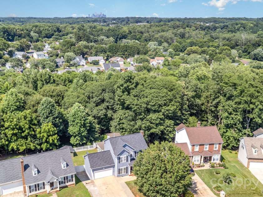 6930 Culloden More Court, Charlotte, NC 28217.  MLS# CAR4276886, YatesRealty ID 33398. 