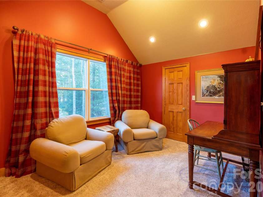46 Rhett Drive, Flat Rock, NC 28731.  MLS# CAR4397835, YatesRealty ID 33399. 