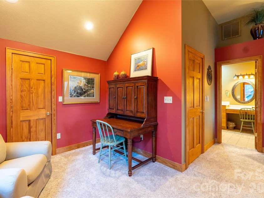 46 Rhett Drive, Flat Rock, NC 28731.  MLS# CAR4397835, YatesRealty ID 33399. 