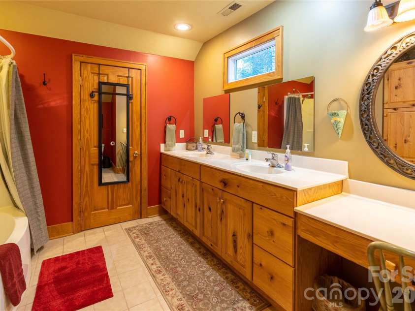 46 Rhett Drive, Flat Rock, NC 28731.  MLS# CAR4397835, YatesRealty ID 33399. 