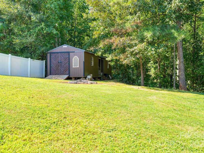 1281 Twin Bridge Road, Gaffney, SC 29341.  MLS# CAR4312131, YatesRealty ID 334. 