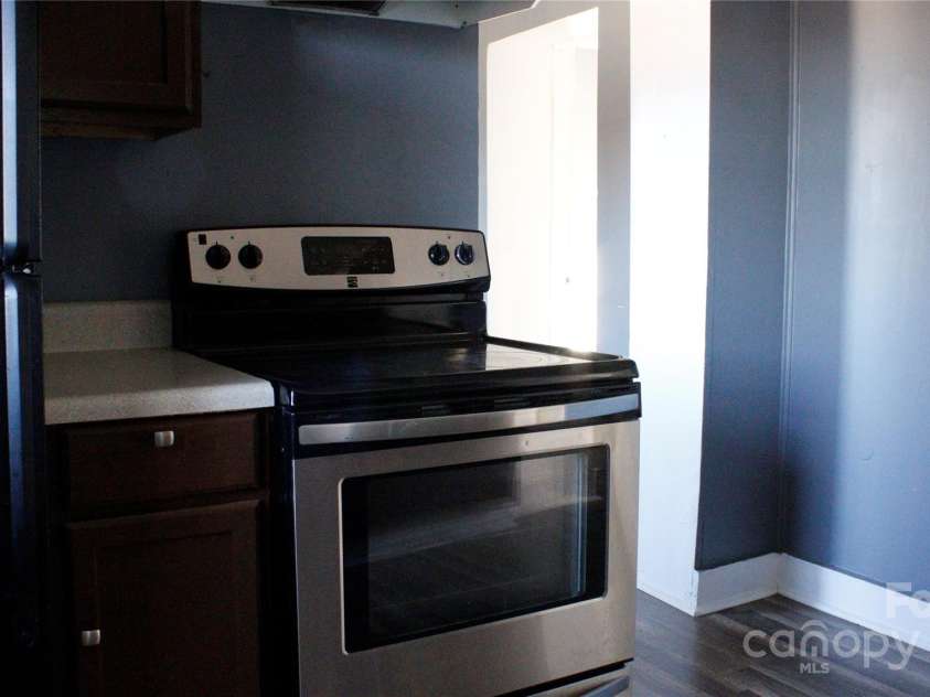 308 HARRINGTON Street, Lenoir, NC 28645.  MLS# CAR4210916, YatesRealty ID 3340. 