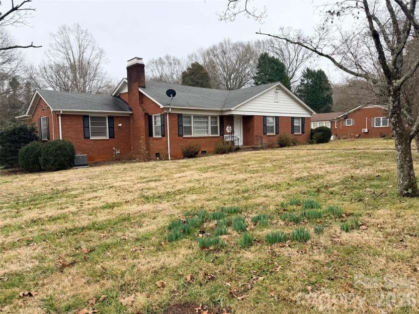 712 2nd Avenue, Conover, NC 28613.  MLS# CAR4353336, YatesRealty ID 3340. 