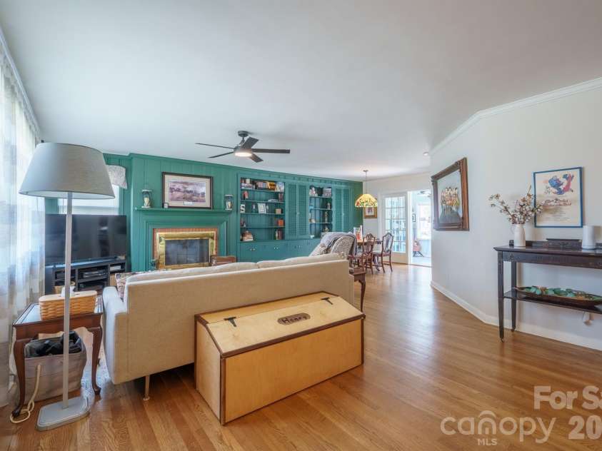 712 2nd Avenue, Conover, NC 28613.  MLS# CAR4353336, YatesRealty ID 3340. 