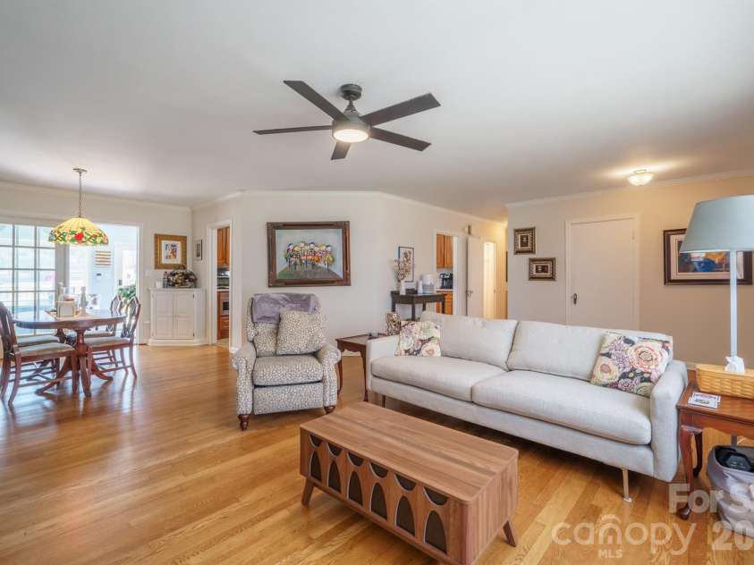 712 2nd Avenue, Conover, NC 28613.  MLS# CAR4353336, YatesRealty ID 3340. 