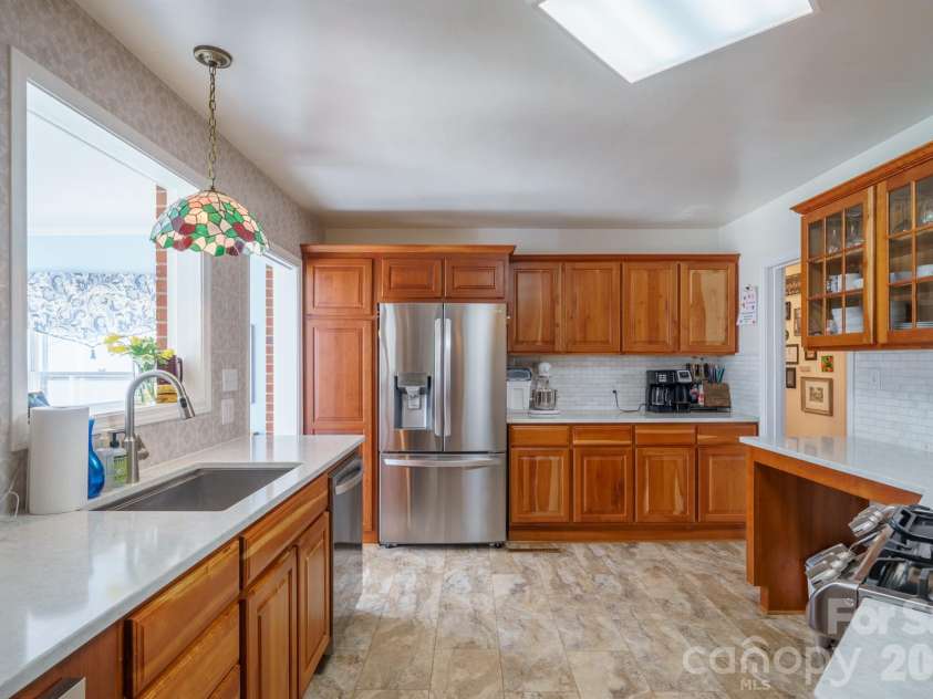712 2nd Avenue, Conover, NC 28613.  MLS# CAR4353336, YatesRealty ID 3340. 