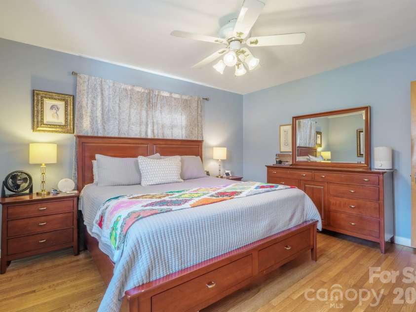 712 2nd Avenue, Conover, NC 28613.  MLS# CAR4353336, YatesRealty ID 3340. 
