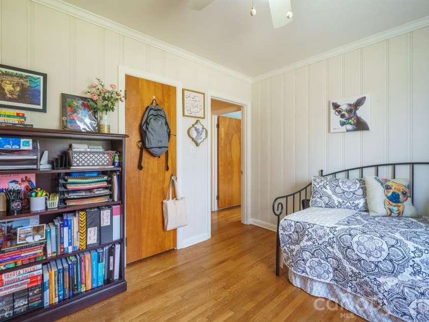 712 2nd Avenue, Conover, NC 28613.  MLS# CAR4353336, YatesRealty ID 3340. 