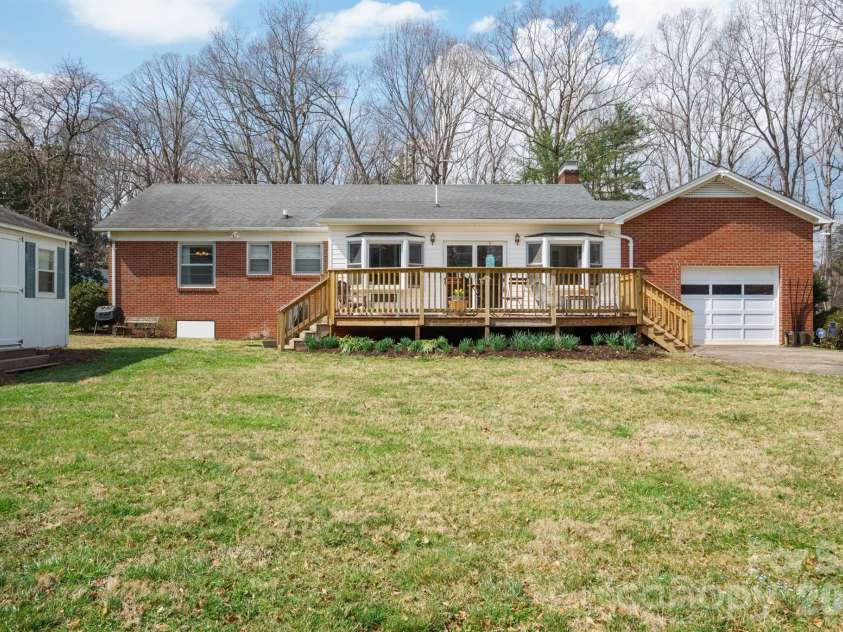 712 2nd Avenue, Conover, NC 28613.  MLS# CAR4353336, YatesRealty ID 3340. 