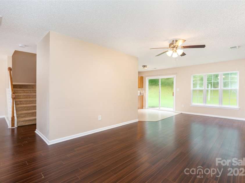 2802 Granstark Court, Charlotte, NC 28216.  MLS# CAR4286535, YatesRealty ID 33400. 