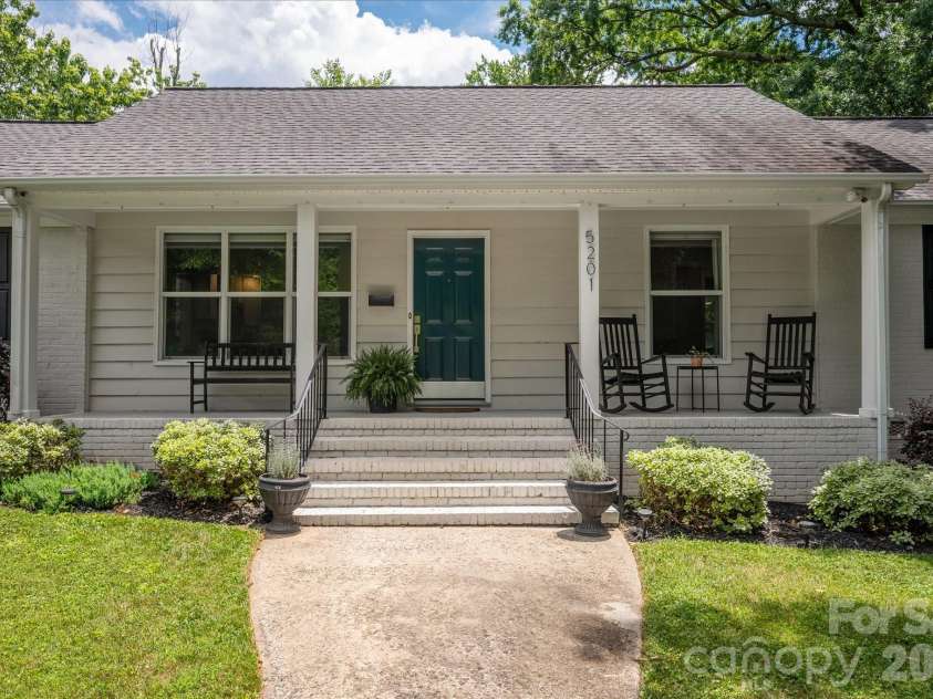 5201 Glenham Drive, Charlotte, NC 28210.  MLS# CAR4396236, YatesRealty ID 33400. 