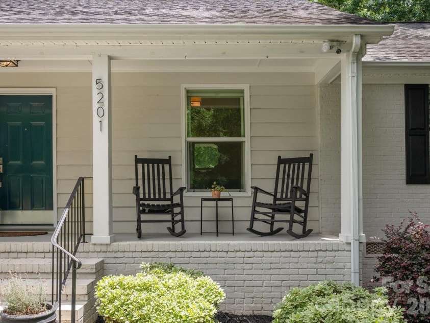5201 Glenham Drive, Charlotte, NC 28210.  MLS# CAR4396236, YatesRealty ID 33400. 