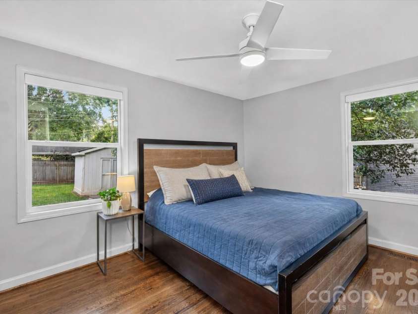5201 Glenham Drive, Charlotte, NC 28210.  MLS# CAR4396236, YatesRealty ID 33400. 