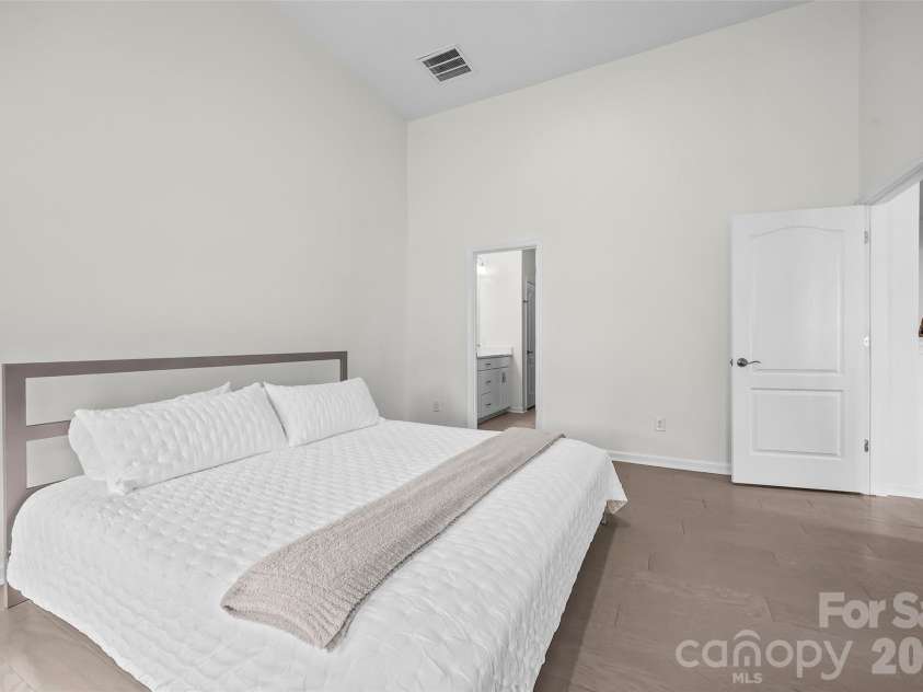 8012 Lantern Way, Fort Mill, SC 29707.  MLS# CAR4393030, YatesRealty ID 33401. 