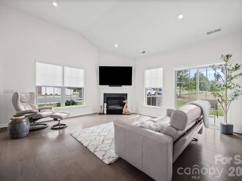 8012 Lantern Way, Fort Mill, SC 29707.  MLS# CAR4393030, YatesRealty ID 33401. Living room
