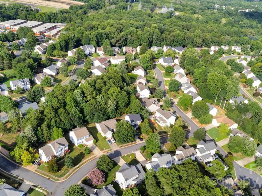 13516 Honeytree Lane, Pineville, NC 28134.  MLS# CAR4281869, YatesRealty ID 33402. 