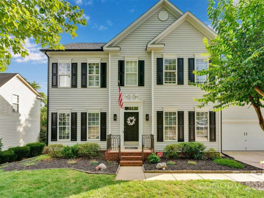 13516 Honeytree Lane, Pineville, NC 28134.  MLS# CAR4281869, YatesRealty ID 33402. 