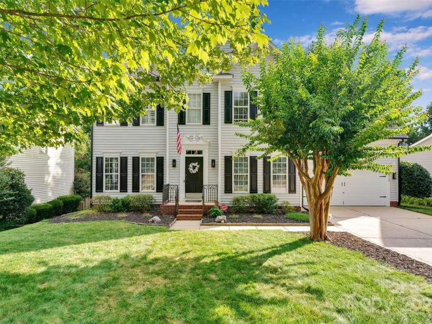 13516 Honeytree Lane, Pineville, NC 28134.  MLS# CAR4281869, YatesRealty ID 33402. 