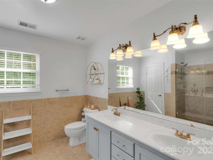 13516 Honeytree Lane, Pineville, NC 28134.  MLS# CAR4281869, YatesRealty ID 33402. 