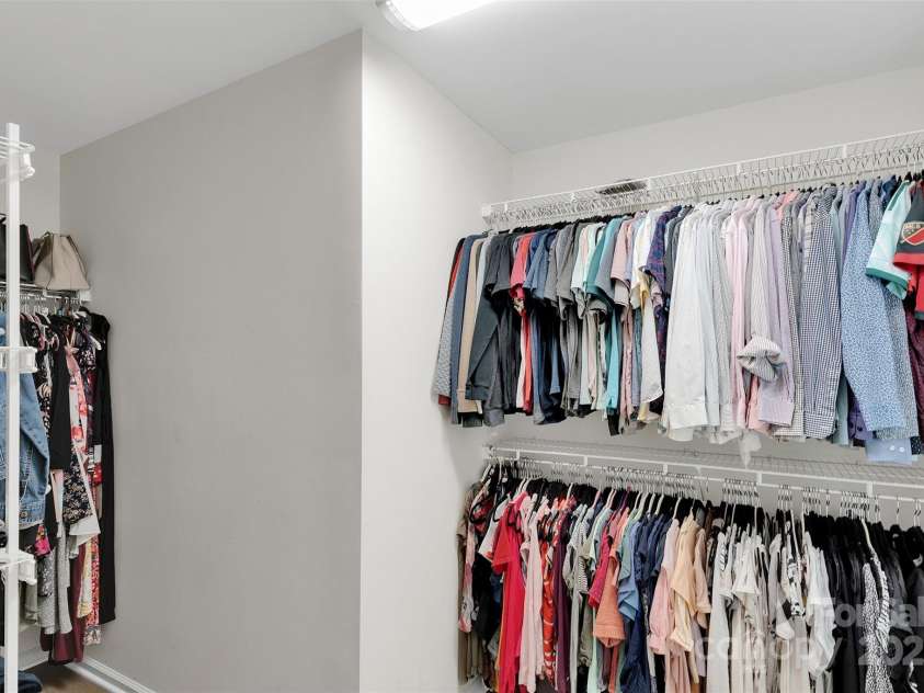 13516 Honeytree Lane, Pineville, NC 28134.  MLS# CAR4281869, YatesRealty ID 33402. 