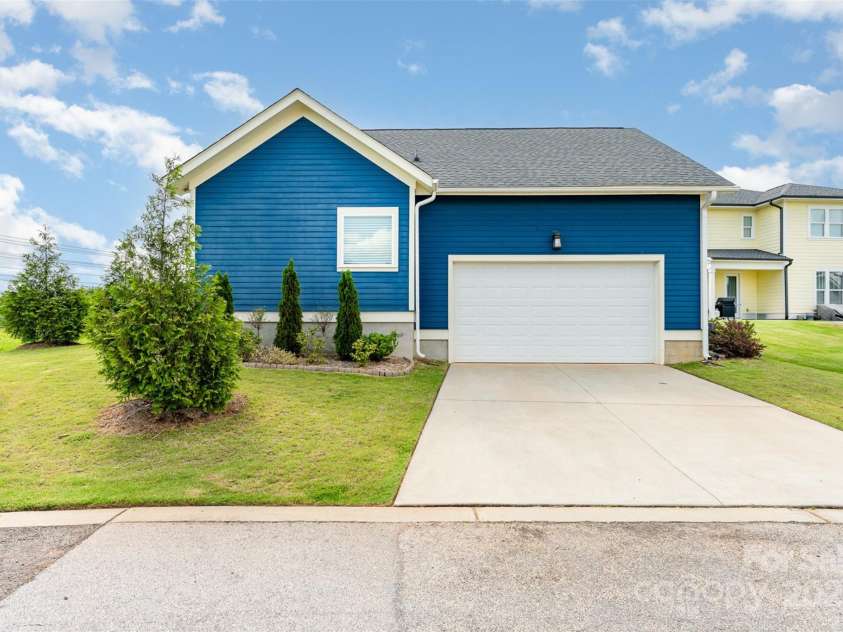 1575 Riverwalk Parkway, Rock Hill, SC 29730.  MLS# CAR4218337, YatesRealty ID 33403. 