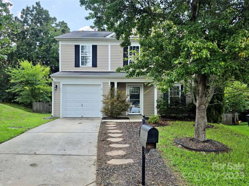 10609 Spring Rain Court, Charlotte, NC 28278.  MLS# CAR4288800, YatesRealty ID 33404. 